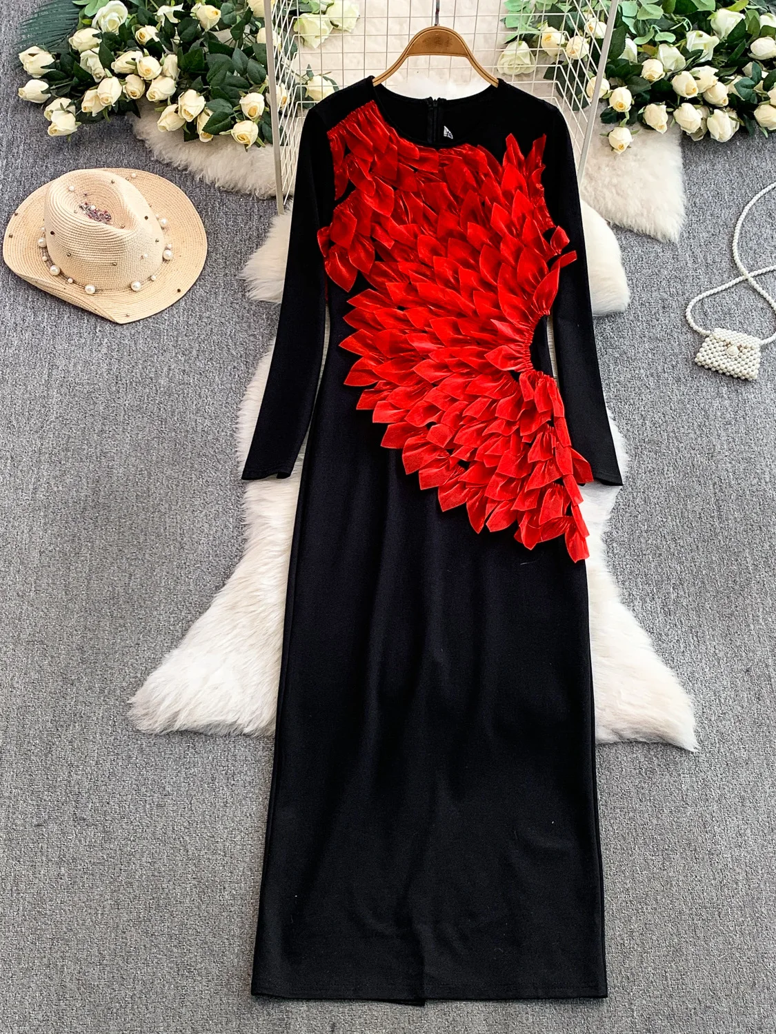 Faionable Round Ne Embellied Feather Heavy Work Slim Fit Damen Dr. Herbstsaison Body ein langes Rock-Abendkleid