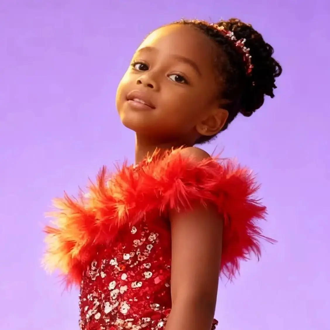 

Elegant Red Flowers Girl Dress for Wedding Off Shoulder Feather Floor Lenght Kids Birthday Party First Communion Gowns Custom