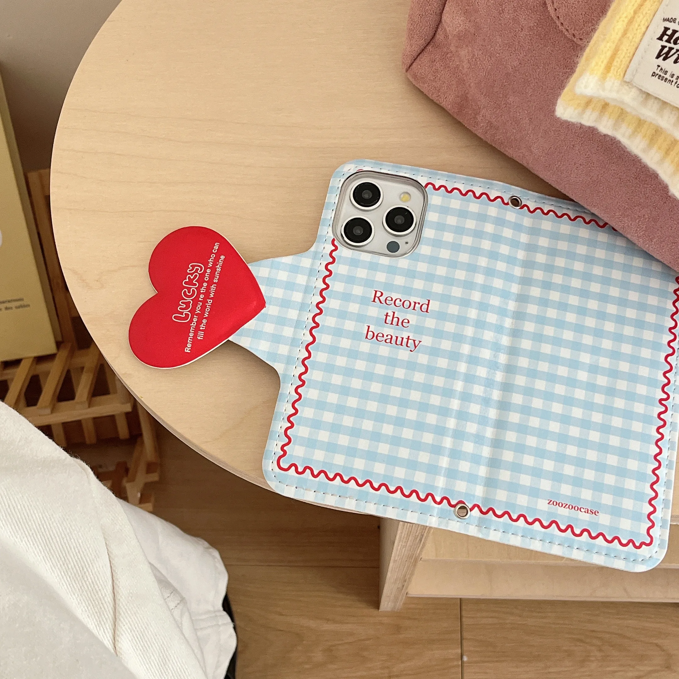 레드 하트 블루 체크 패턴 플립폰 케이스 이미지