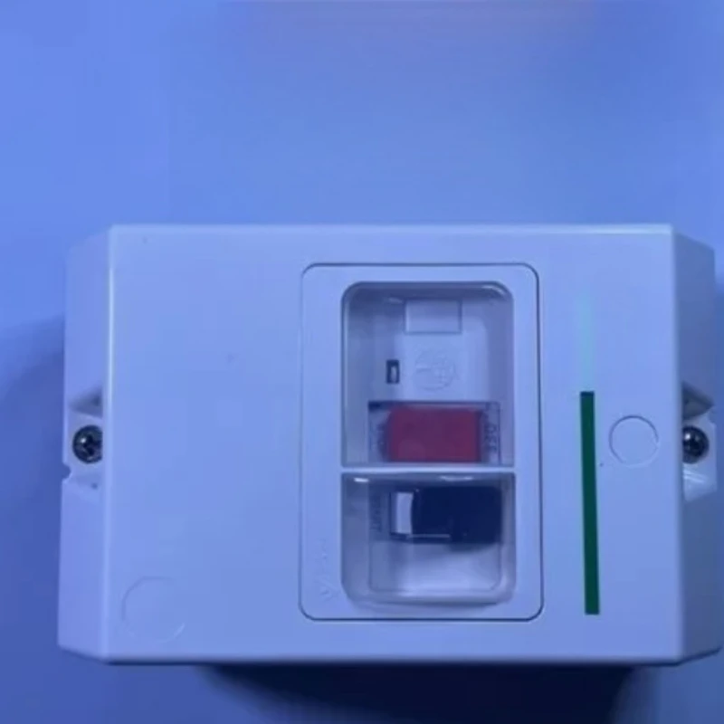 1PCS In Stock  GV2MC01 GV2MC02 Enclosure   Fast Delivery