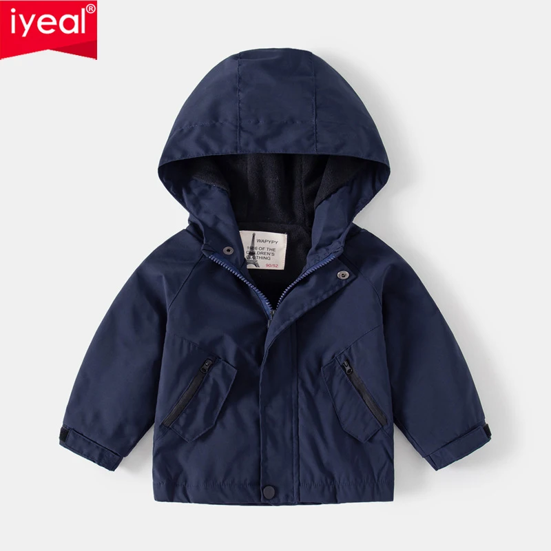 

IYEAL детское плотное пальто для мальчиков, новинка 2025 года, бархатный топ для мальчиков, детское пальто с капюшоном