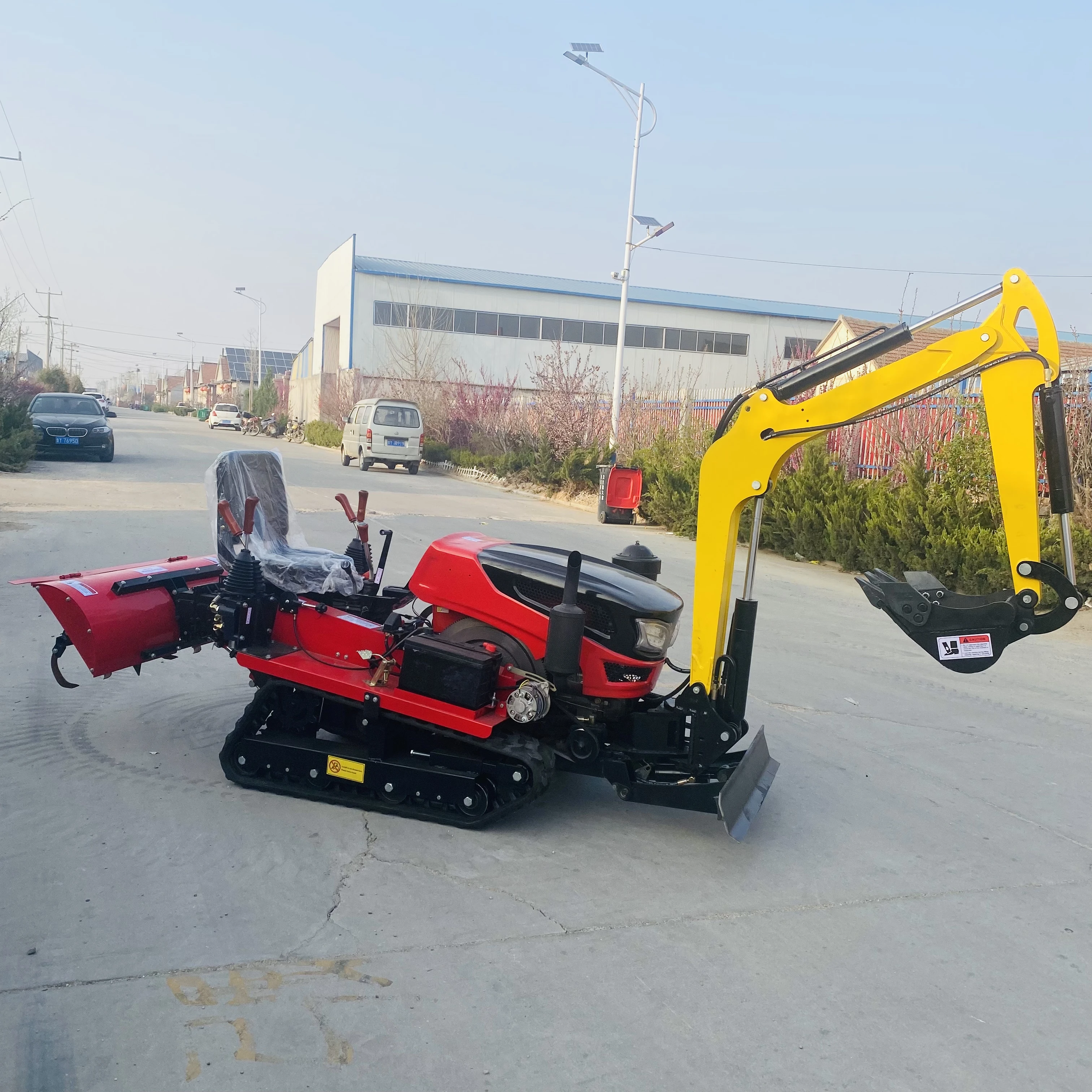 Customized 22HP Mini Cultivator Multi-Functional Crawler Tractor Tiller With Excavator For Garden Landscaping Soil Preparation