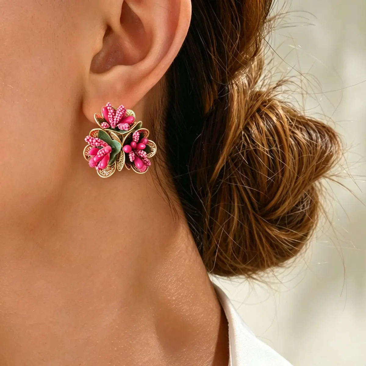 Sweet Pink Beaded Flower Stud Earrings Women 3D Floral Cluster Gold Color For Bridal Wedding Party Fashion Jewelry