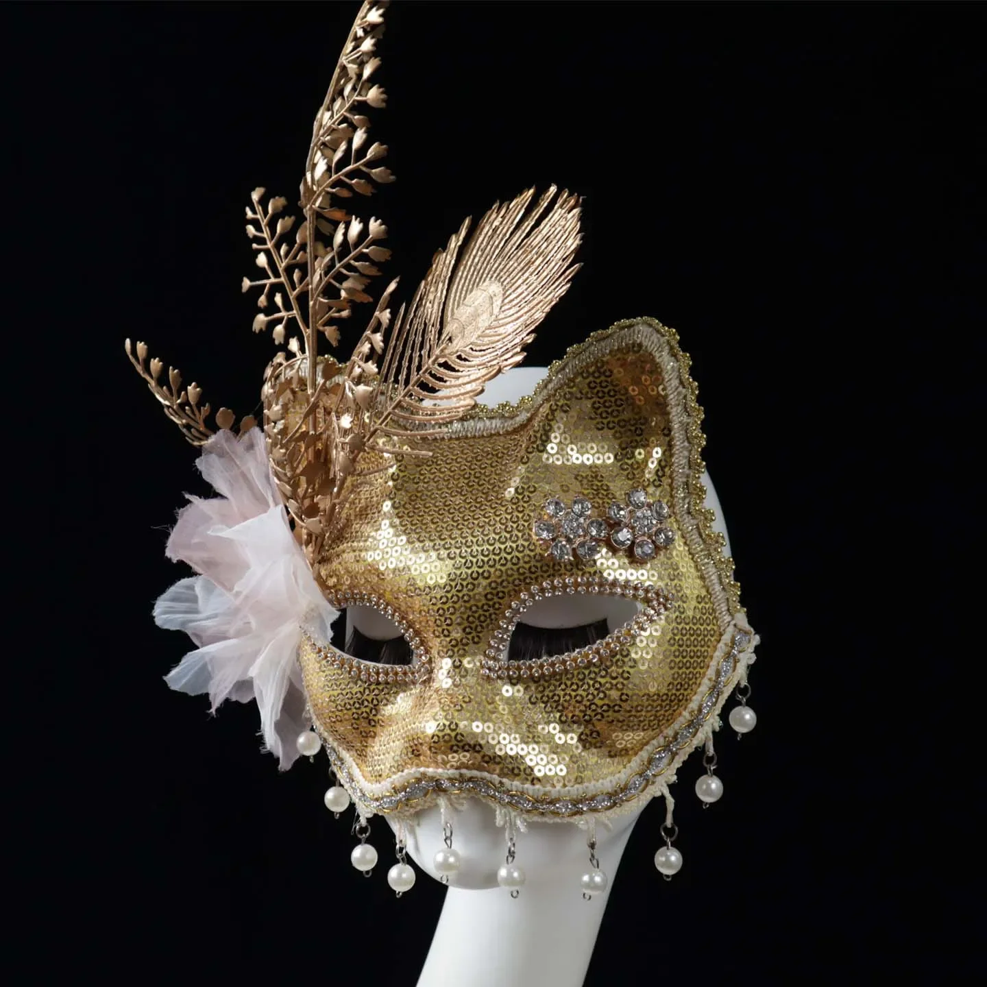 Three-dimensional Lace Fox Cat Face Half Face Mask Stage Masquerade Ball Beautiful Woman Party Adult Fake Mask Decoration