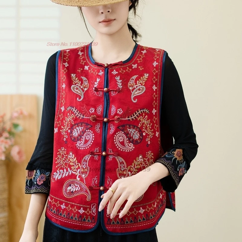 

Жилет из атласного жаккарда с вышивкой национальных цветов 2026 года, традиционный фольклорный жилет с круглым вырезом, этнический топ в стиле ханьфу, ретро-жилет без рукавов