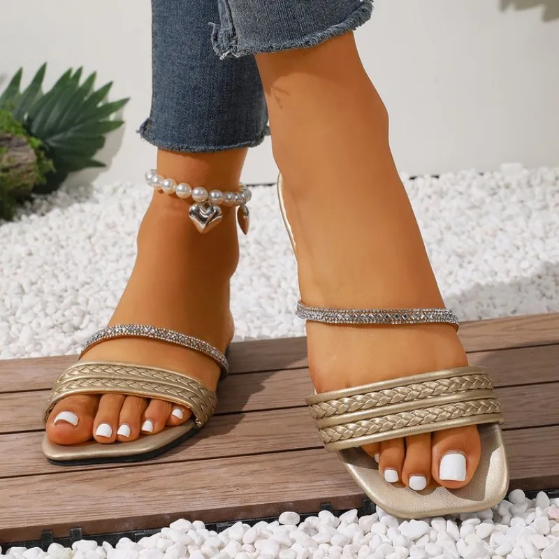 

Slippers 2026 New Fairy Style Flat Bottom Rhinestone Roman Holiday Beach Slippers Female Summer Shoes