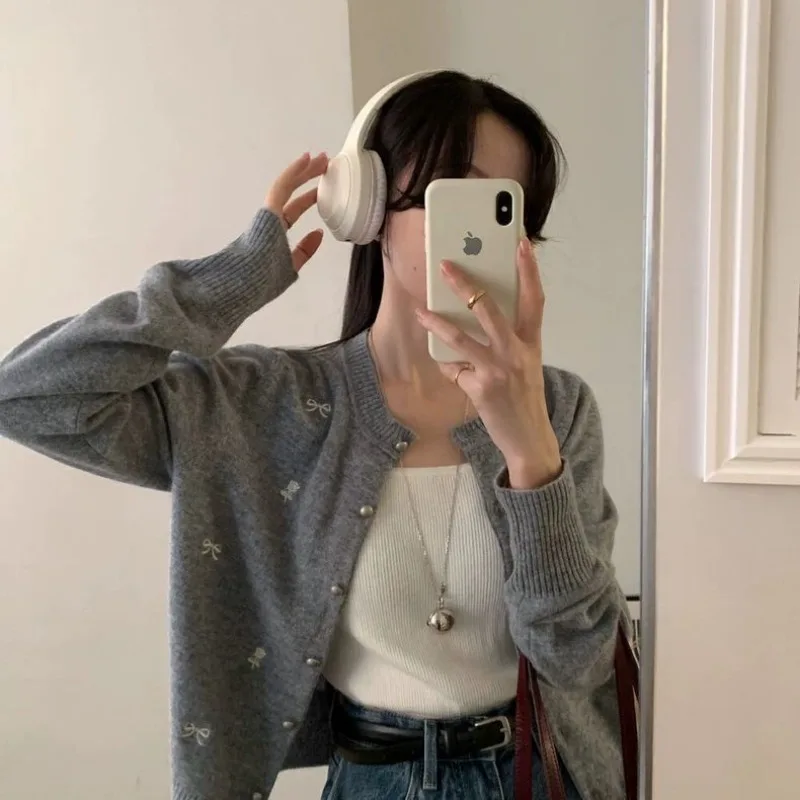 Cardigan de malha de outono com laço bordado coreano para mulheres jaqueta suéter solta