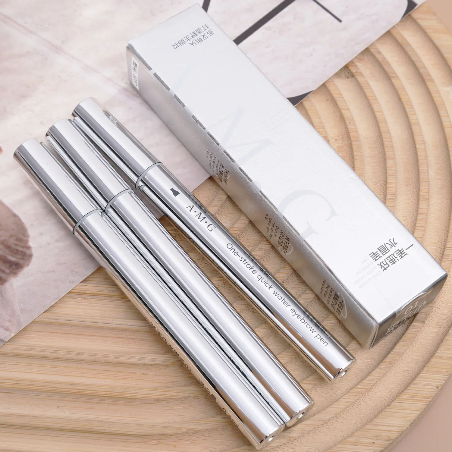 防水液体眉ペンシル染料スクエアブラシ充填生え際ペン演色持続野生眉毛エンハンサーメイクアップ