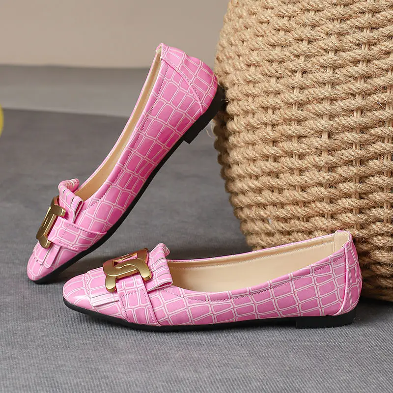 2024 New Metal Buckle Flat Loafers Temperament Grandma Shoes Retro Tassel Square Head Shallow Mouth Female Fashion Single Shoes