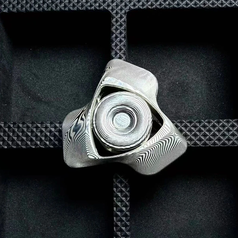 سبينمون EDC ماجيك دمشق تململ سبينر لعبة تخفيف التوتر الدوران التصاميم الأصلية أدوات تخفيف القلق متعددة الشفرات سبينر