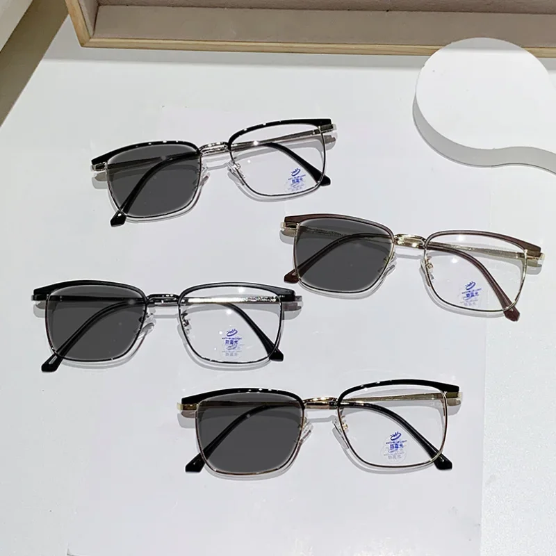 超軽量フォトクロミックスプライシングカラー近視メガネビジネス男性抗青色光近視メガネ女性ハーフフレームメガネ