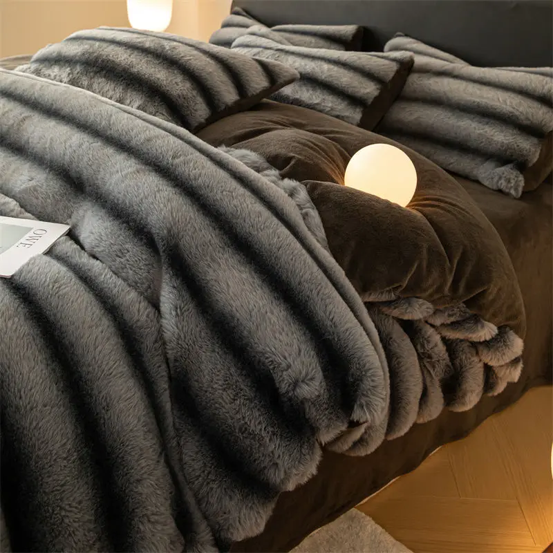

Four-piece Winter Thickened Class A Flannel Milk Fleece Bed Skirt Quilt Cover Bedding Bedding Set Light Luxury Rabbit Fleece