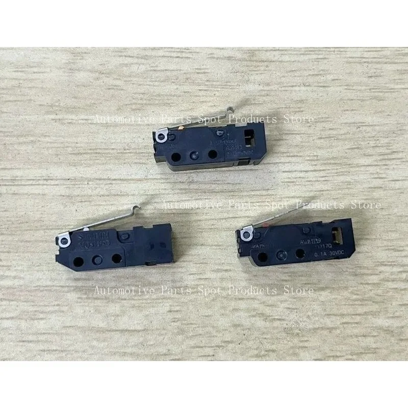 Suitable for X-Trail Qashqai Teana Tiida Sylphy Livina Gear Shift Solenoid P Gear Micro Switch