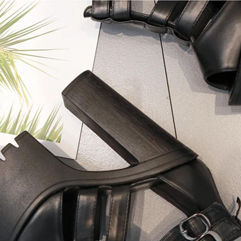 جديد 2025 المرأة صنادل عالية الكعب 15 سنتيمتر سميكة القاع النمط الأوروبي الأمريكي موضة أحذية النساء بسيطة للمكتب وغير رسمية