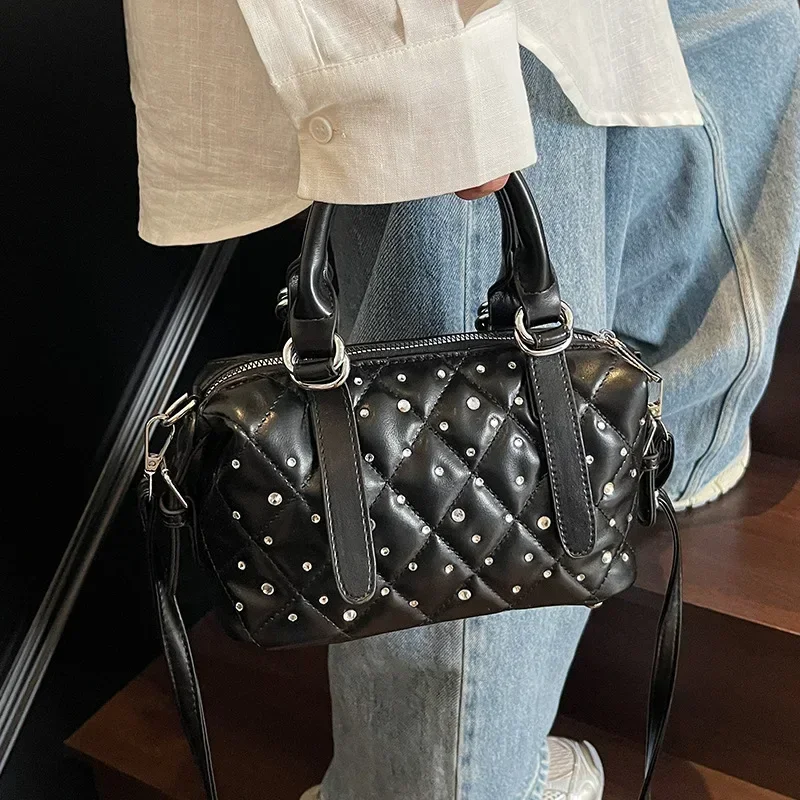 2025 Nuova borsa a botte trapuntata con strass, borsa Boston vintage, tracolla