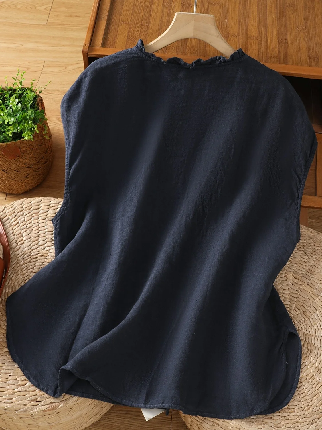 Ladies' Summer Faionable Loose Fit Linen irt with Embroidered Collar Slimming Thin Sle Svel Small Top