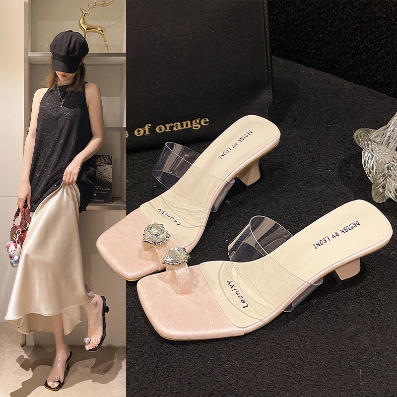 

Niche Design High-Heeled Flip-Flops For women's sandals summer 2025 Heart-Shaped Water Diamond Transparent One-Line Flip-Flops