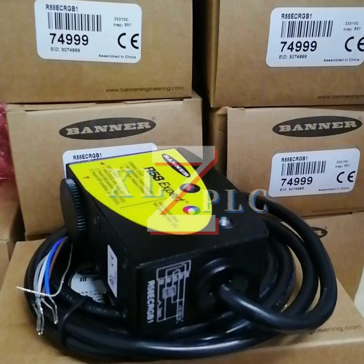 

новый в коробке QS30FF200Q R58ECRGB1 фотоэлектрический датчик переключателя