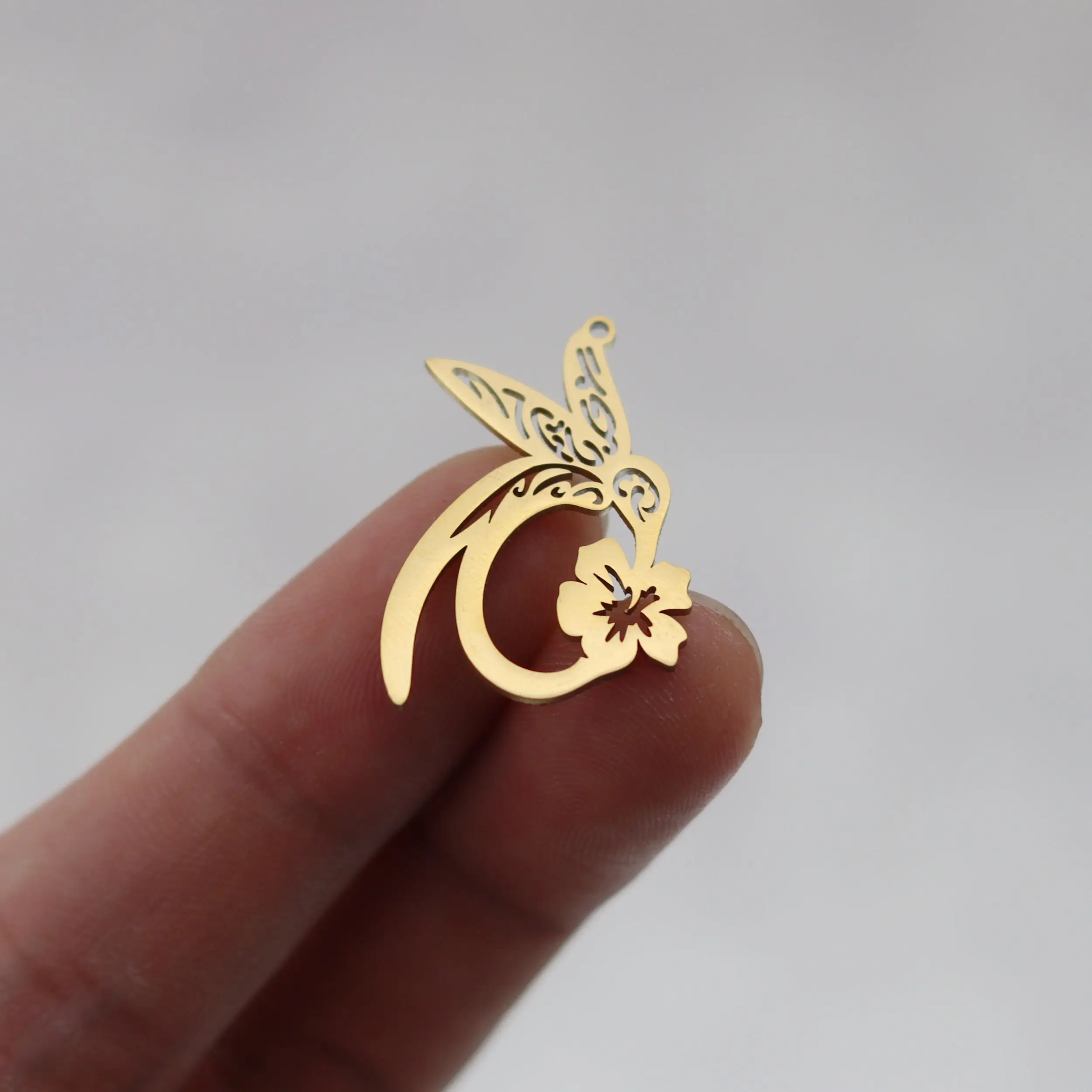3pcs Golden Vintage Filigree Lady Face Stainless Steel Hummingbird Flower Charms DIY Earring Jewelry Making Witch Knot Pendant