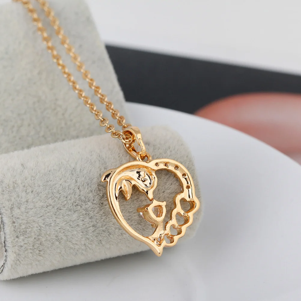 

Women Heart Zircon Necklace Long Micro-Enclosed Dolphin Pierced Pendant Hollow Out Design Wedding Valentine's Gift Golden