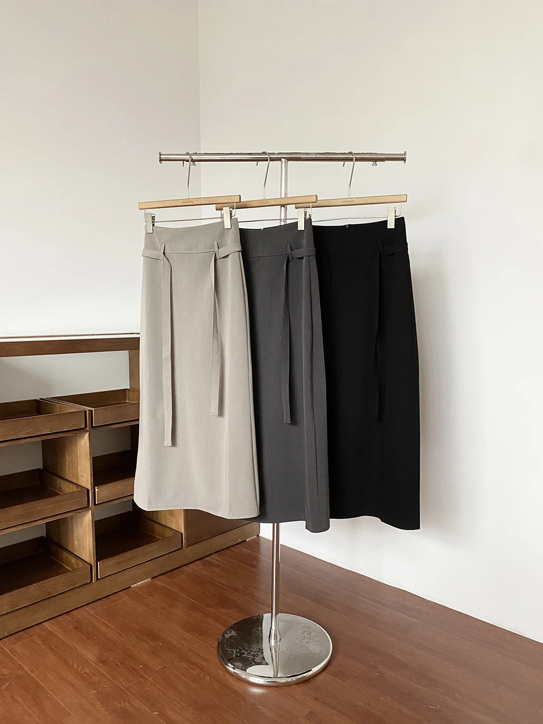 Elegant High Waist A-Line  Skirt for Women Spring Season Slimming Belted Commute Versatile Midi Skirt Pure Color