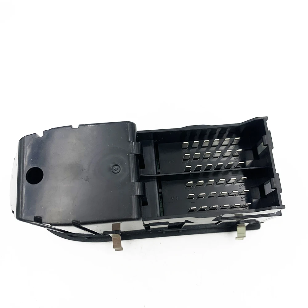 OE:81258067097 81.25806.7097 81259356753 81258067086 Front Left Driving Side Power Window Lifter Switch for  MAN TGA TGX