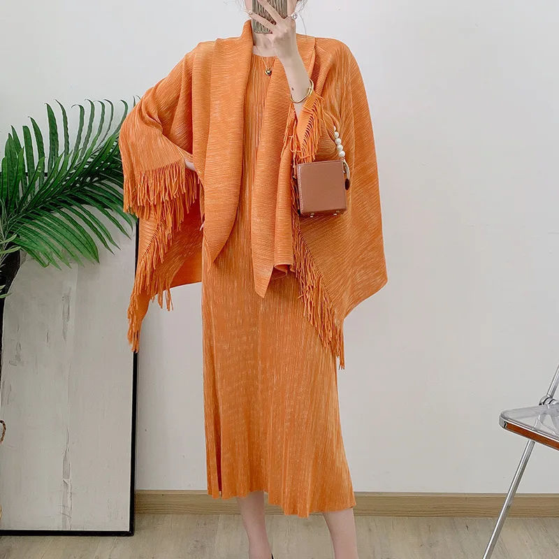 

Autumn hot stamping dress set, tassel shawl cardigan vest, long skirt, pleated dress, two-piece dress set