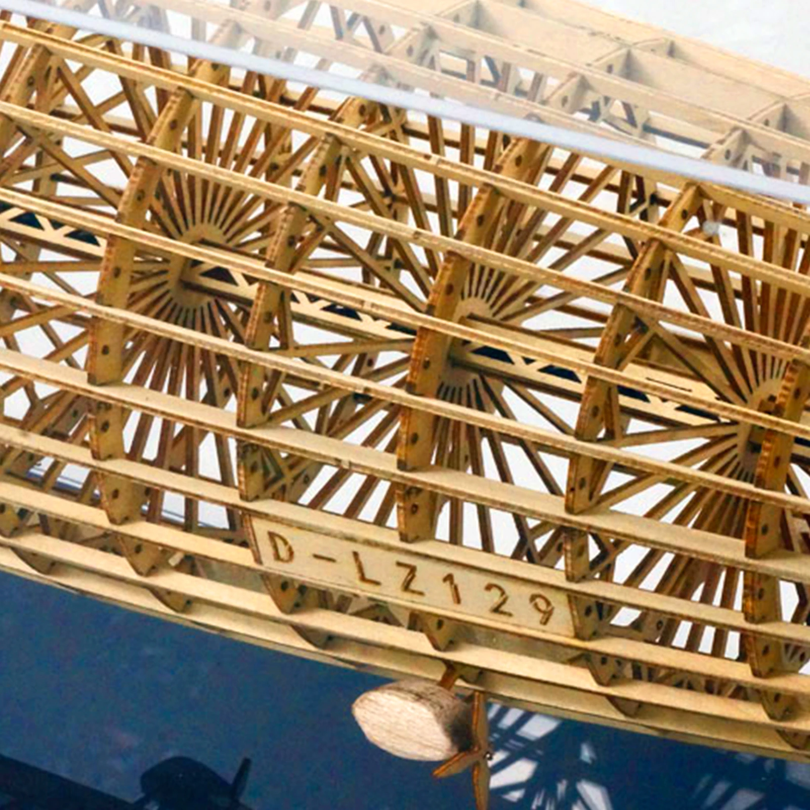 

DWH VS35 1:453 Scale D-LZ129 Airship 540mm Length Wooden Static DIY Building Model Educational STEM DIY Building Wooden Toys