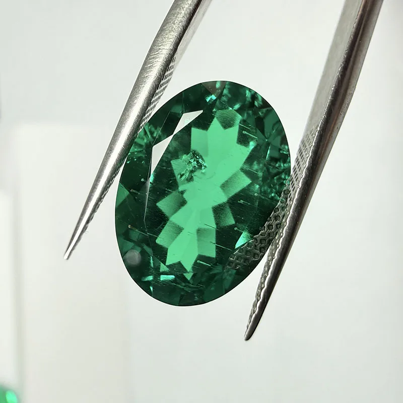 Hochwertiger Labor-Gezüchteter Kolumbianischer Smaragd in Ovaler Form Grüner Edelstein für DIY Ring-, Halsketten- und Ohrringherstellung mit Wählbarem Zertifikat – Detail 4