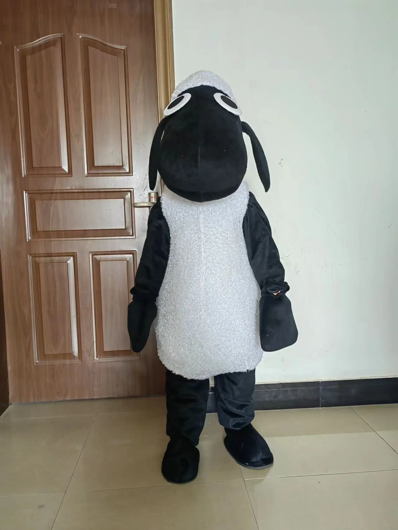 

White Black Sheep Lamb Mascot Costume Fancy Dress Christmas Cosplay Carvinal Party For Halloween Event Performance Cosplay Anime