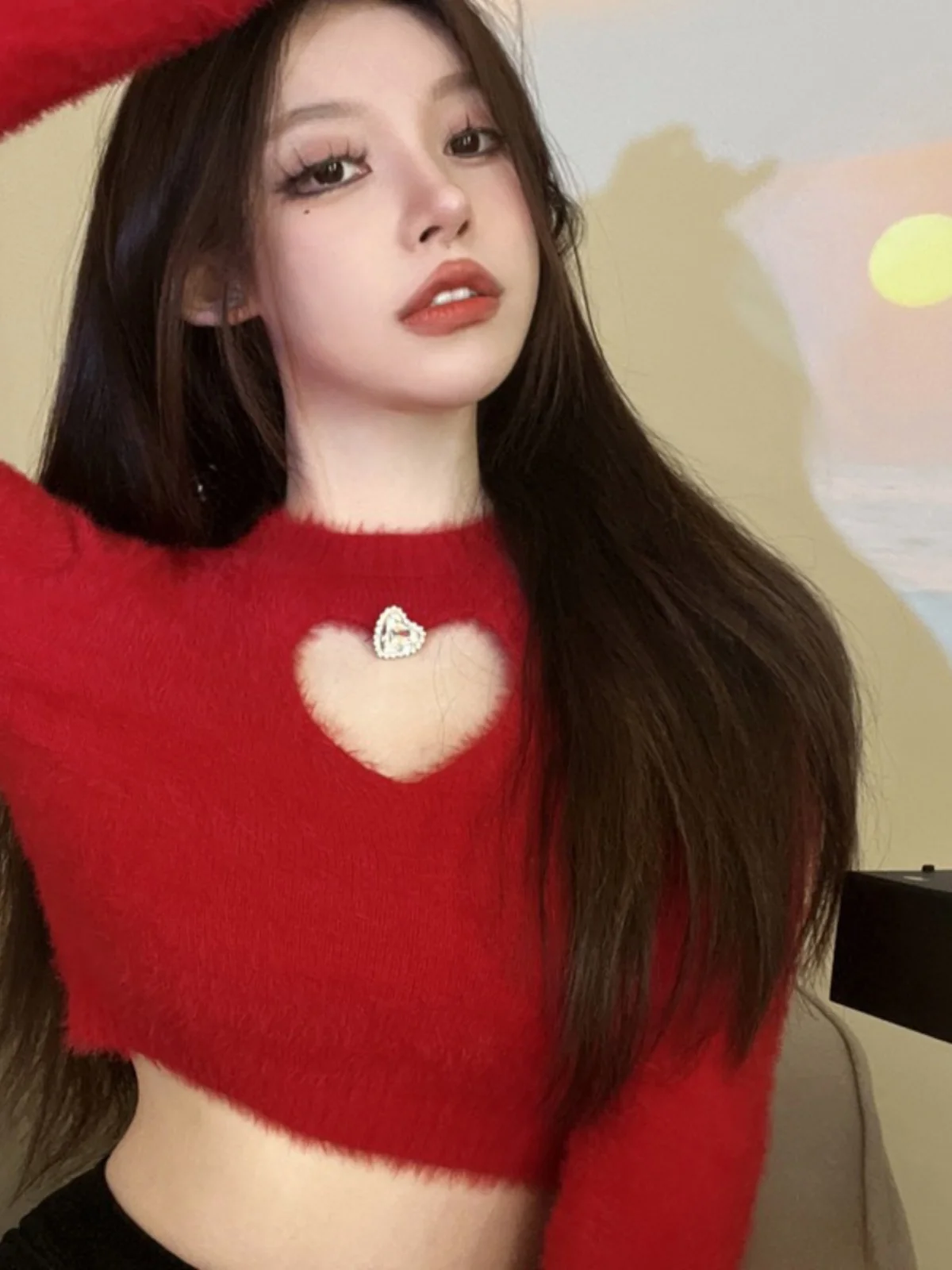 Women's Short Knitted Sweater Sweet Sexy Diamond Studded Hollow Heart Knitted Sweater O-neck Long Sleeved Slim Fit Pullover Top