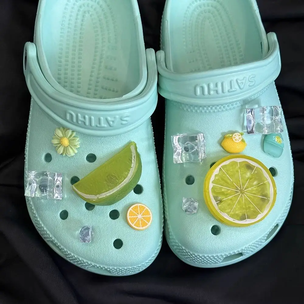 Luminous 3D Duck Shoe Charms Set with Detachable Buckle Cute Christmas Theme DIY Shoe Decorations Accessory Pack
