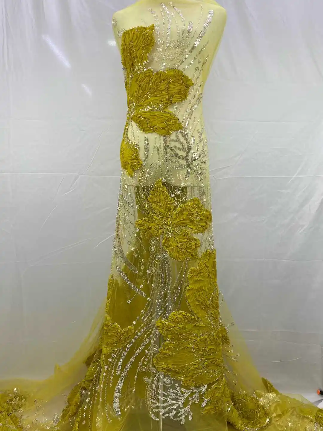 Tela de encaje de lentejuelas francesas africanas 2025, tela de encaje de tul con bordado de flores 3D de alta calidad para costura de vestido de novia nigeriano