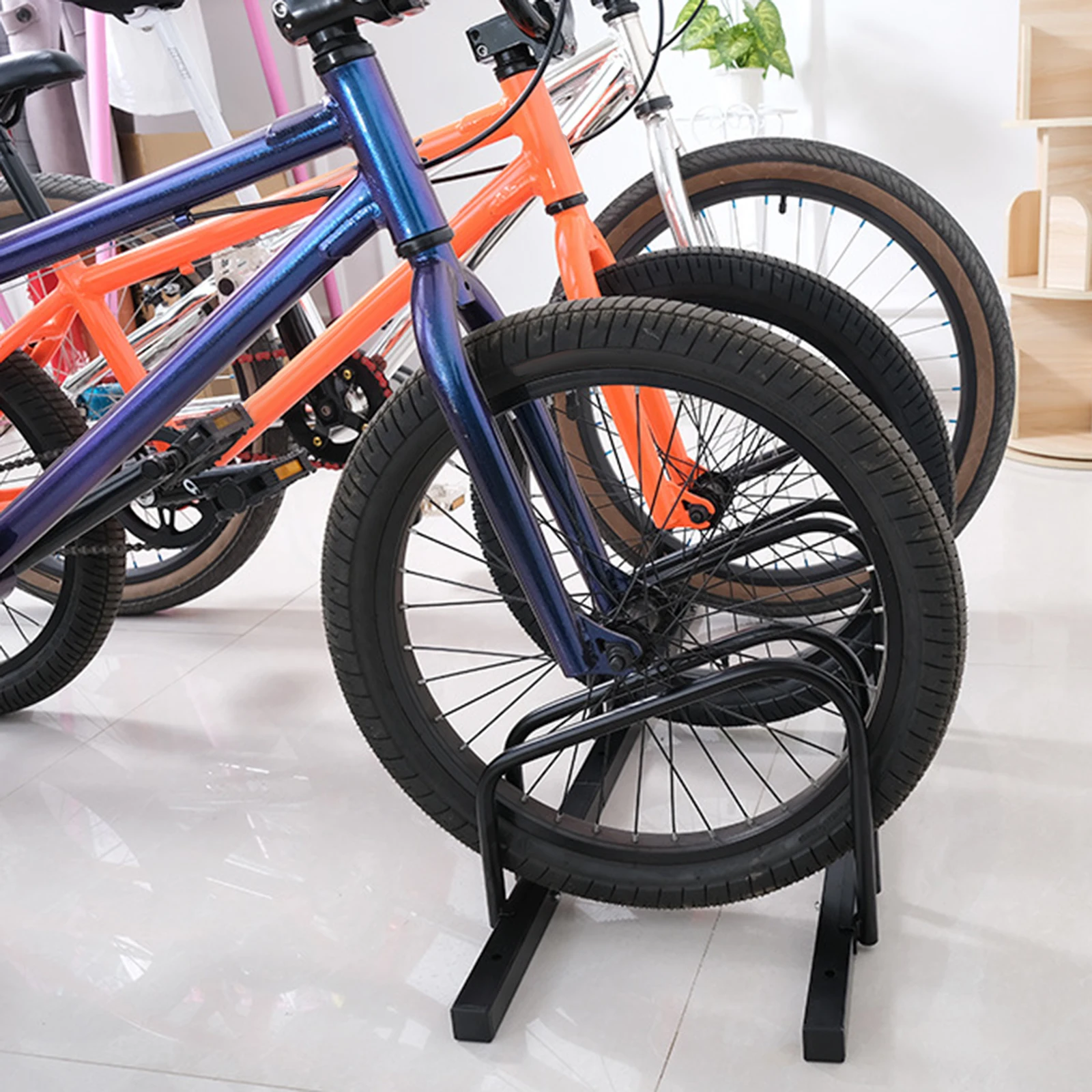 Supporto Bici Resistente Per Garage – Portabici Da Pavimento Per 2 Bici, Argento, Metallico