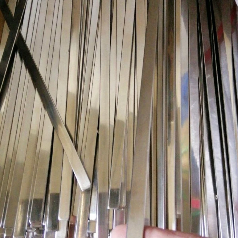 Stainless steel flat skewers, Northeast large oil-rimmed skewers, 1cm wide barbecue