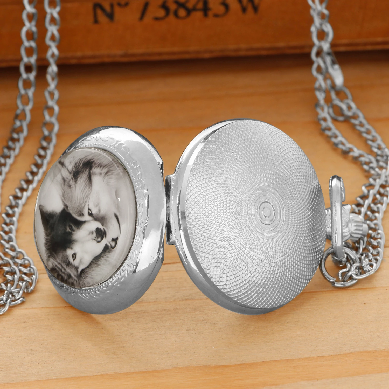 شخصية الموضة الفضة الفولاذ المقاوم للصدأ كول الذئب زجاج قبة ساعة جيب كوارتز قلادة النساء الرجال طفل دلاية مجوهرات هدية