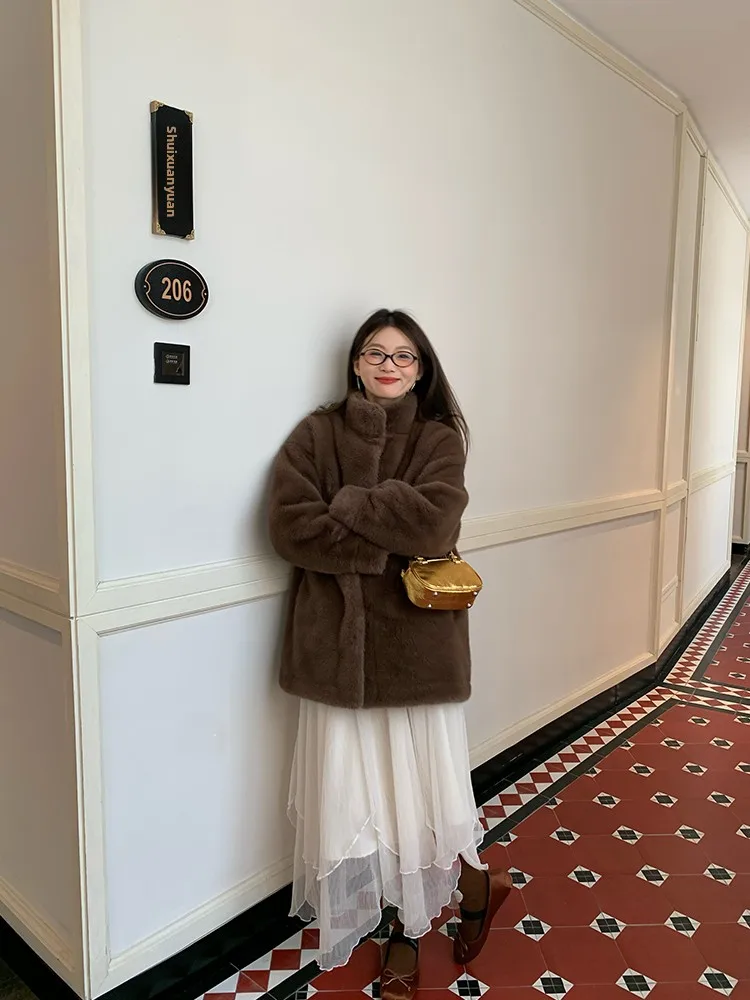 Women's Fur Coat Winter Warm Inteated Leather And Fur Jaet Small Size Friendly Faionable Long Sve Korean Sle