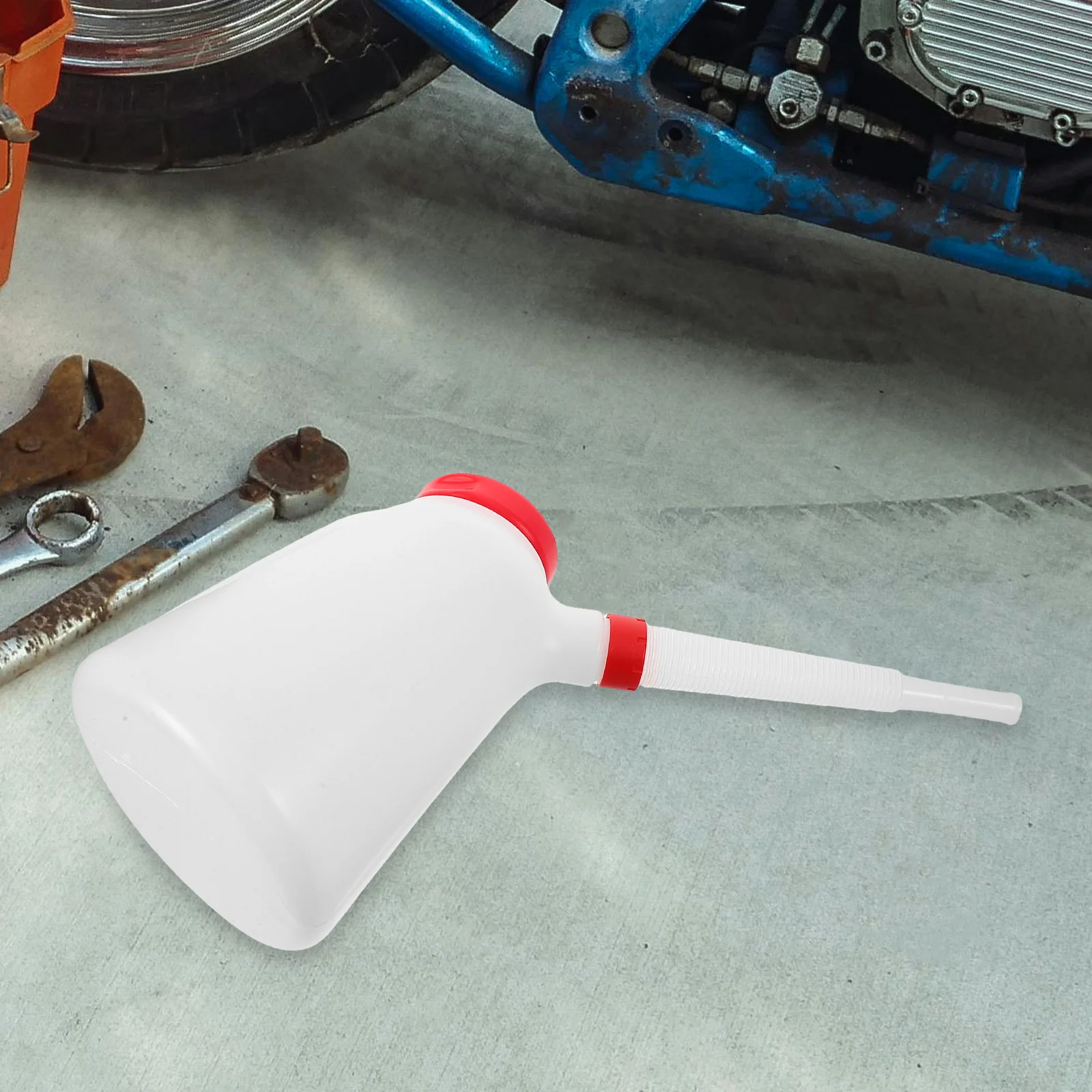 

5L Red Plastic Oil Jug Long Spout Durable Lightweight Oil Injector Car Motorcycle Boat Lubricant Dispenser Container Automotive