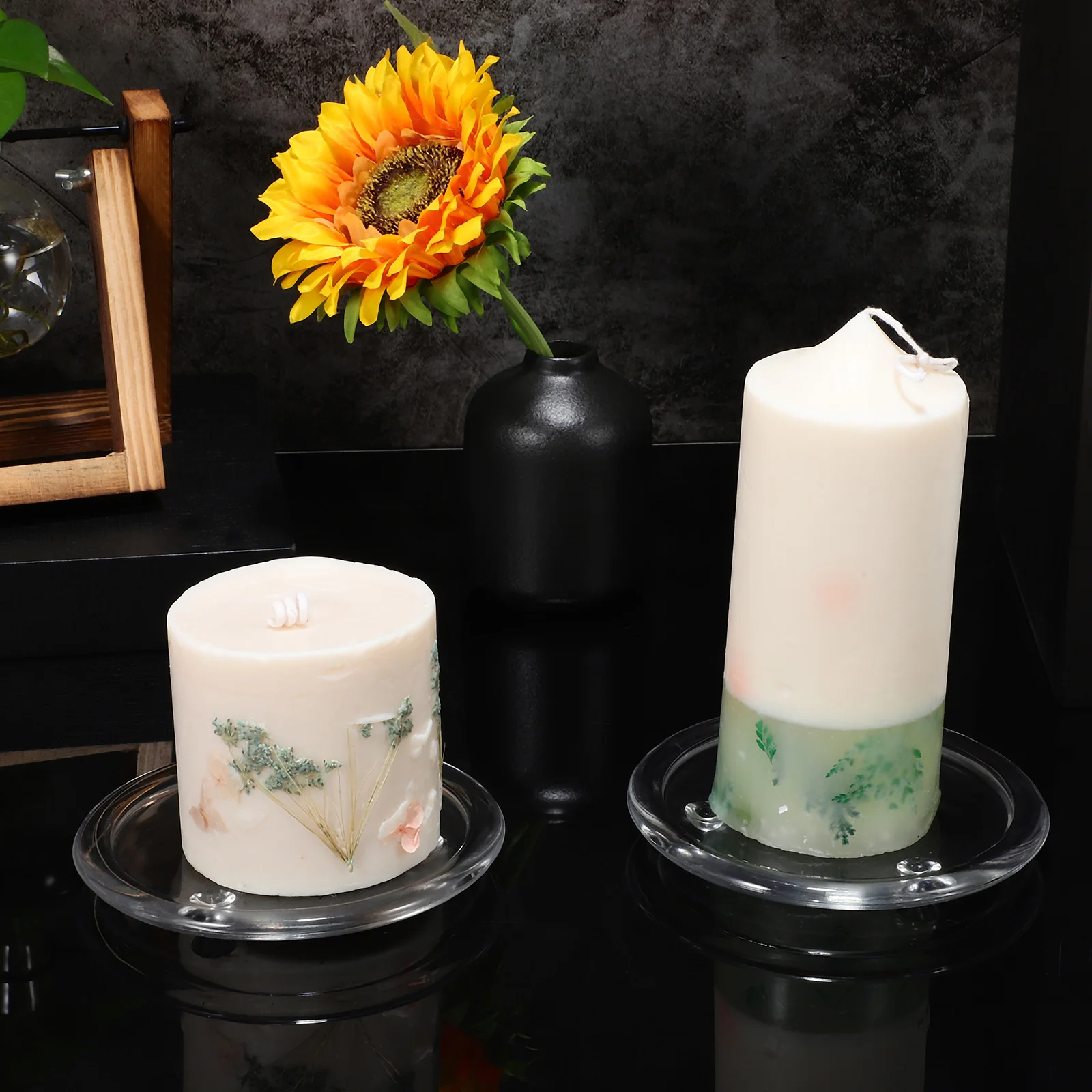 

2Pcs Glass Holder Tray Simple 10Cm Round Scented Base for Table Decoration Romantic Atmosphere Design