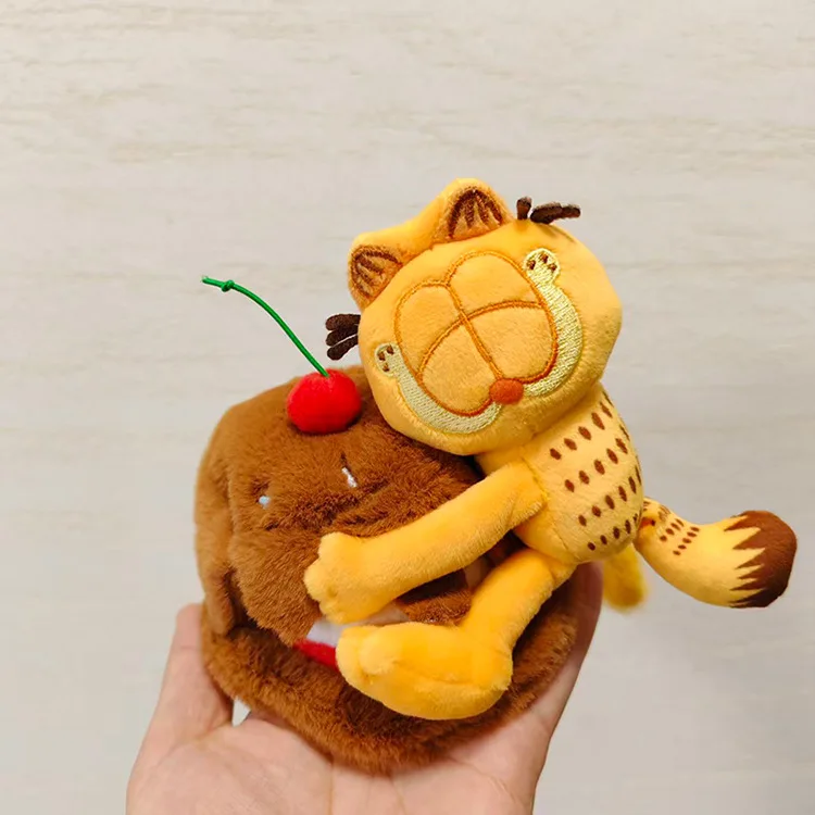10CM Original Garfield Pendants Plush Toys Kawaii Anime Cartoon Cats Odie Dog Garfield Family Stuffed Plushies Keychains Dolls - view 3
