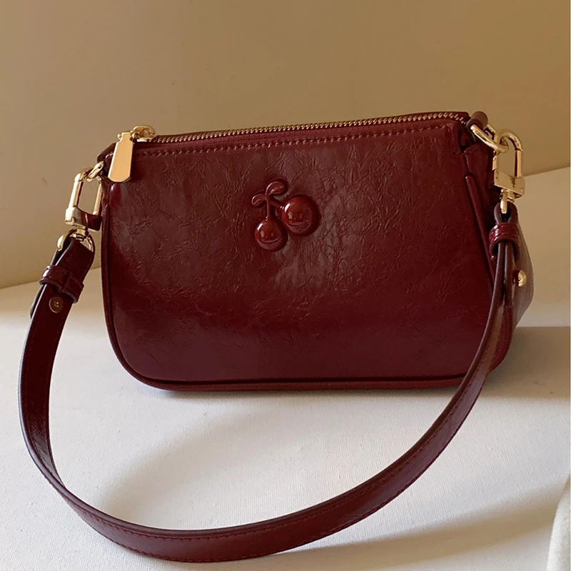 Cherry Sweetheart Underarm Bag Women‘s 2024 New Red Wedding Bag Fashion High-end Oil Wax Leather Cute Single Shoulder Handbag