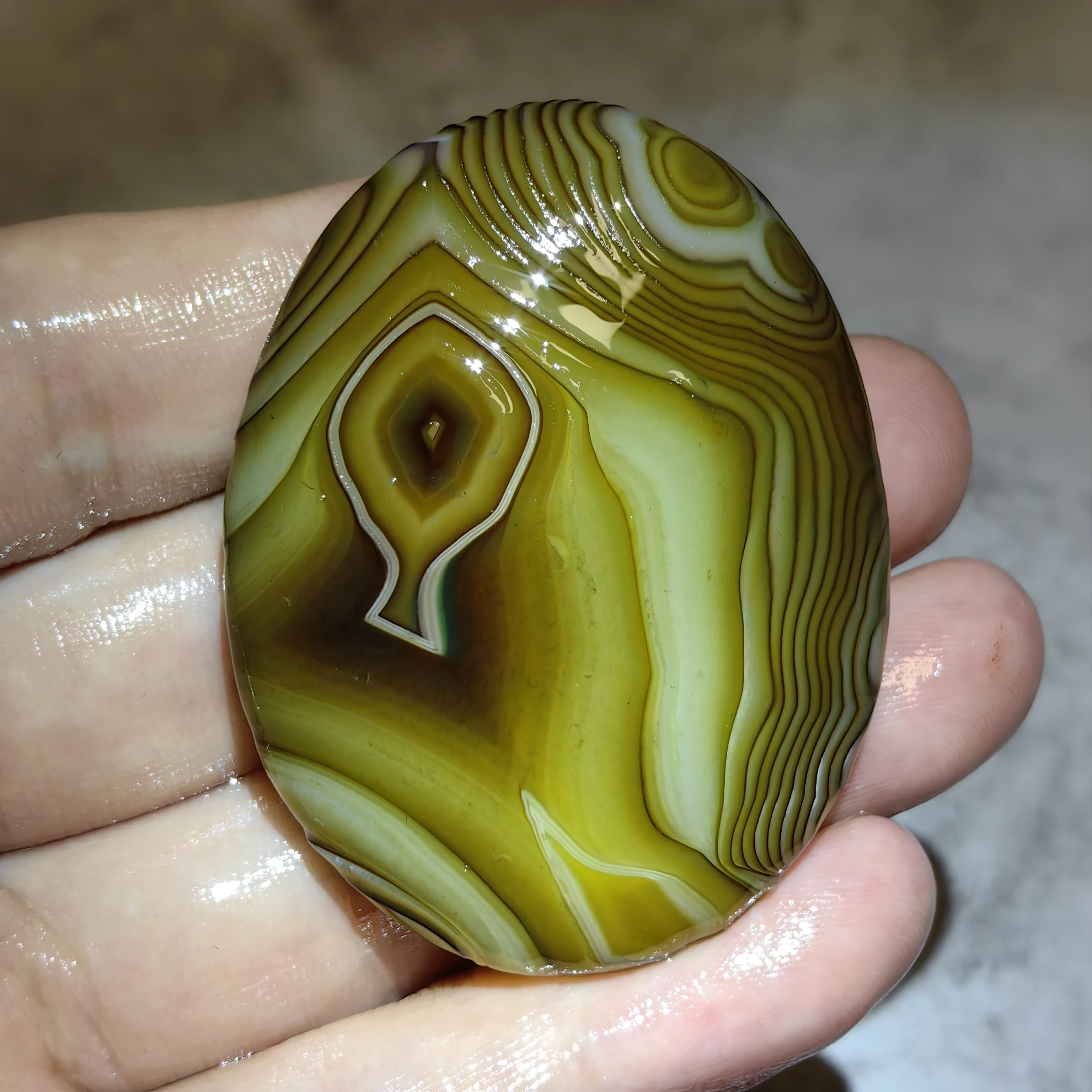 Pure Natural Gemstone Wishing Divine Eye Agate Palm stone Anti Evil Home Room Decoration Gift Witchcraft Altar Prayer Stone