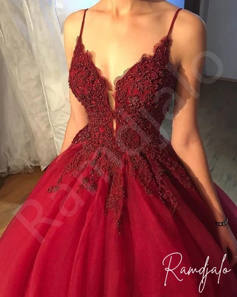 Vestidos de quinceañera, vestido de baile de tul rojo oscuro, vino, tirantes finos, apliques de cuentas, hinchado, agujero de cerradura, dulce vestido de noche de graduación 18