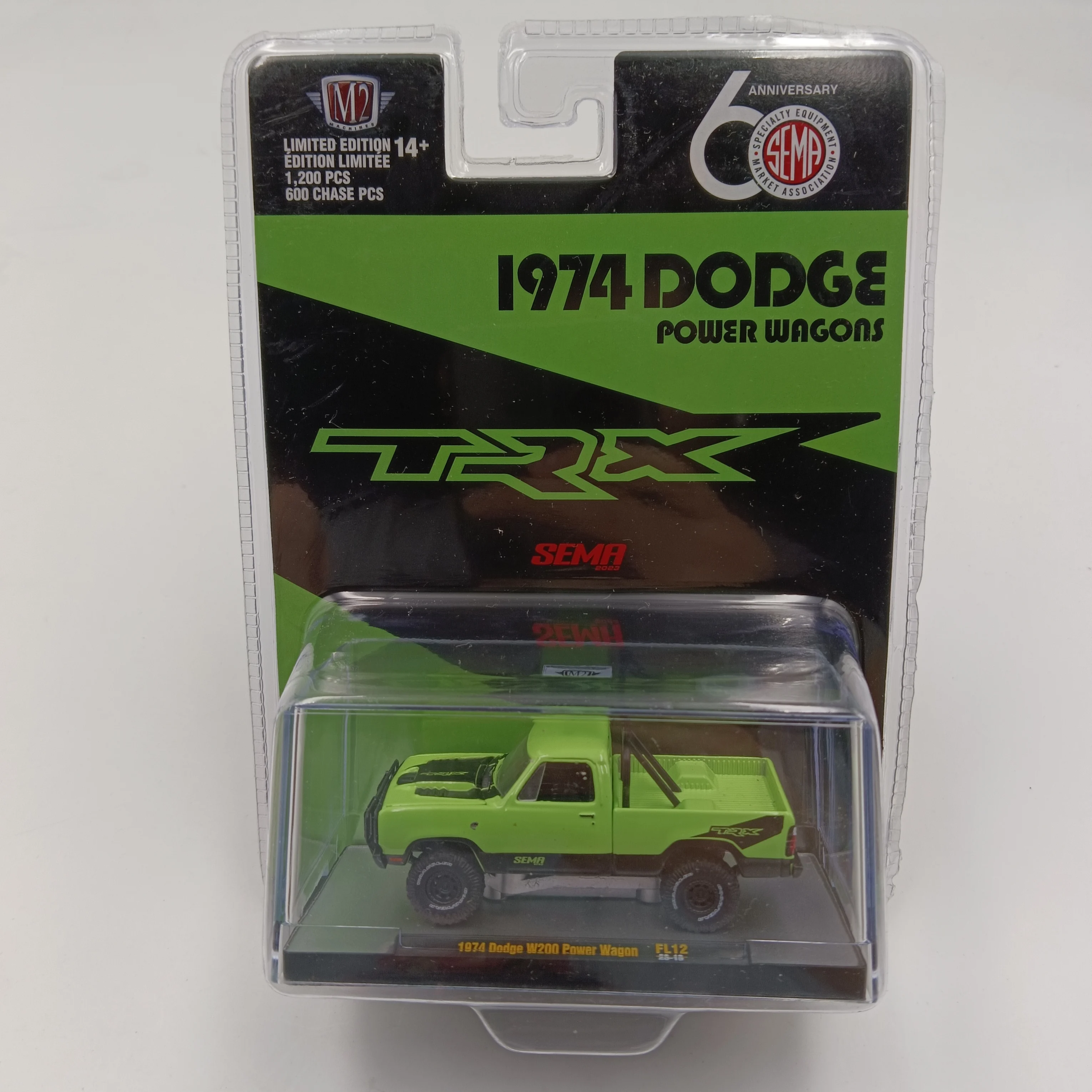 M2 MACHINES 1/64 1974 DODGE W200 power wagon Alloy car static boy toy