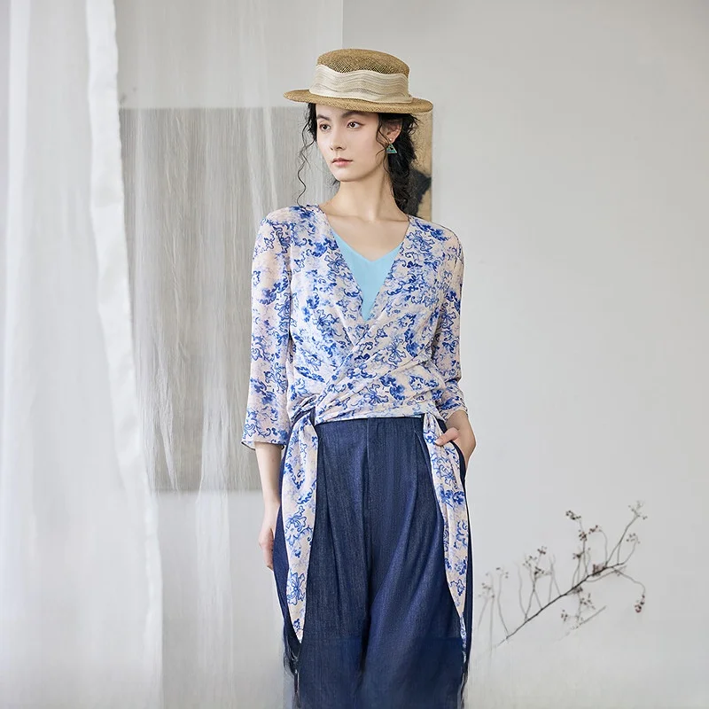 

Женская приталенная рубашка Ele с ретро-принтом, новинка Весна 2025, из дышащего полиэстера, с V-образным вырезом, рукав 3/4