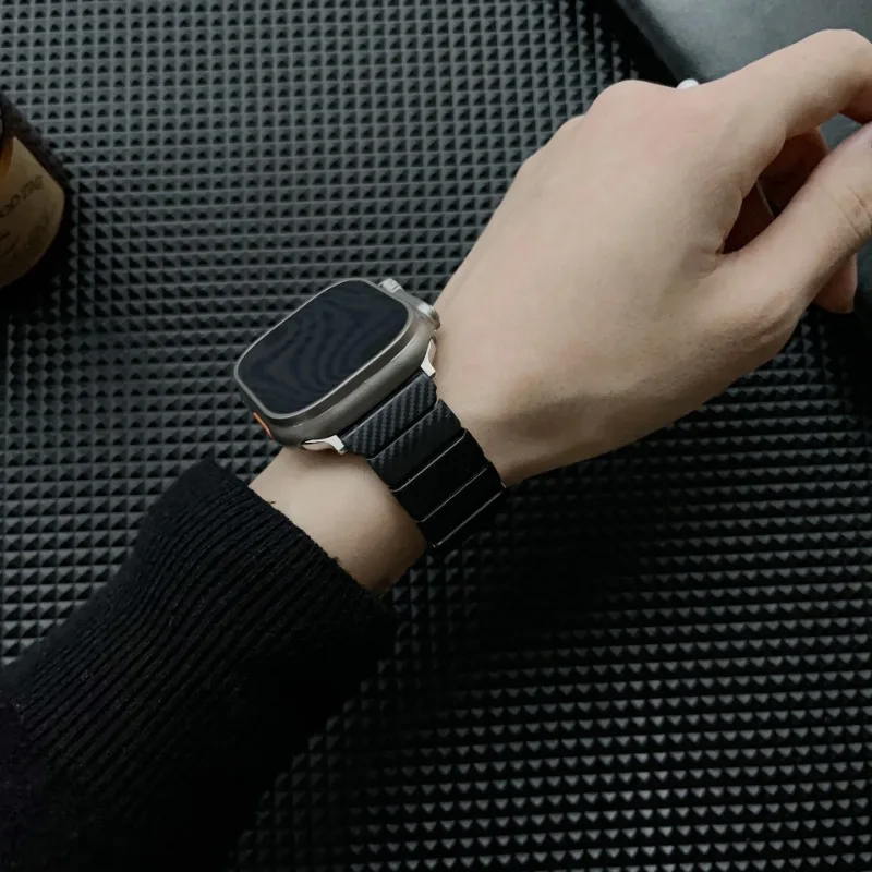 

Модный ремешок из углеродного волокна для Apple Watch Band 45 мм 41 44 40 49 38 46 42 мм Спортивный браслет для iWatch Series Ultra 10 9 8 7 6 5