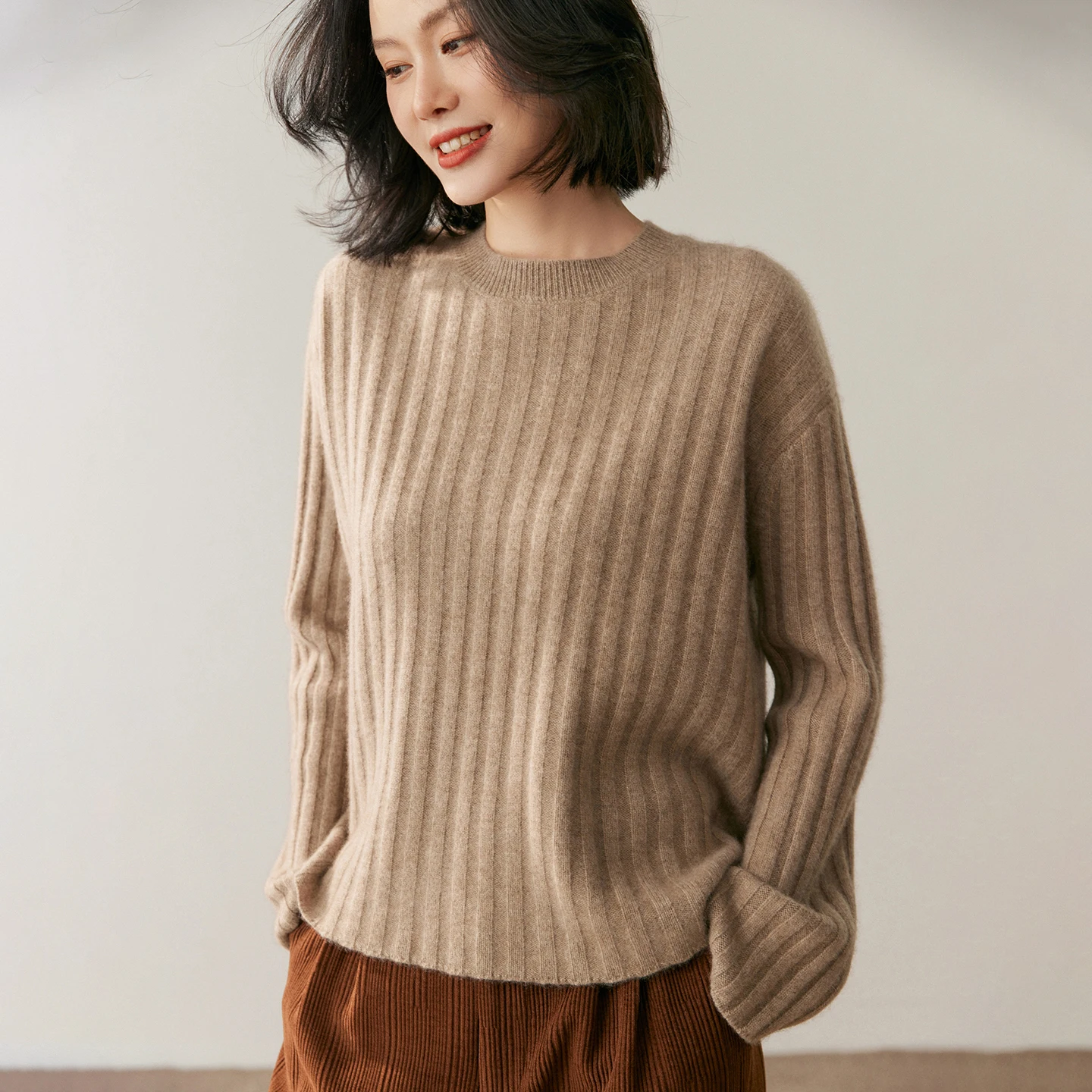 

Новый женский свитер из 100% чистого кашемира, женская вязаная кашемировая толстовка с капюшоном и круглым вырезом, модное толстое женское зимнее пальто