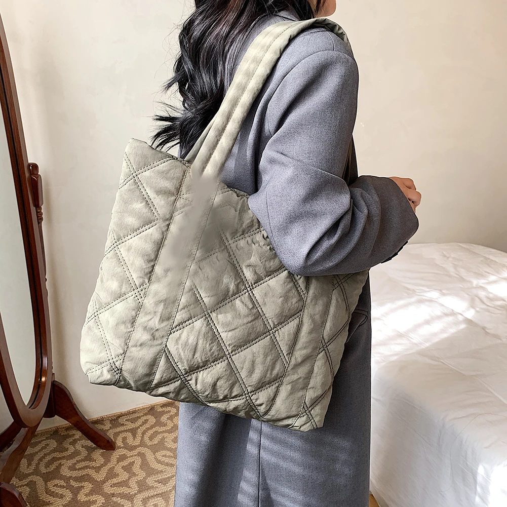 Ladies Diamond Lattice Bag Large Capacity Padding Top Handle Bag Solid Color Quilted Padded Bag Stylish Shopping Bag