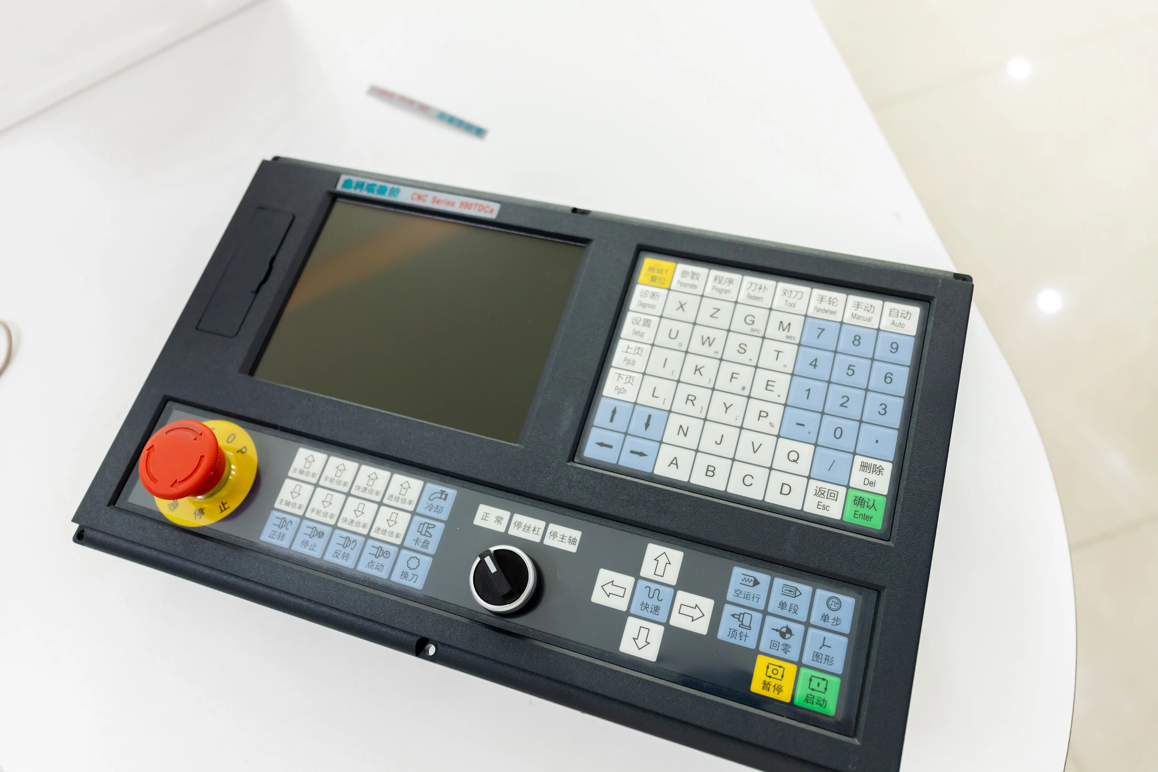 Computer Control Supports 4-axis CNC Controller for CNC Milling Control System of PLC+ATC Milling Machine