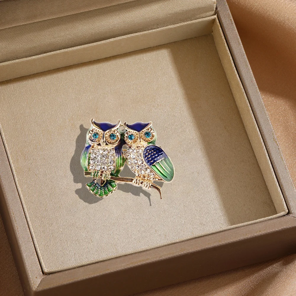 Owl-shaped Brooch Universal Animal Diamond-inlaid Alloy Corsage Pin Trendy Versatile Clothes Scarf Backpack Accessories Brooch image 2